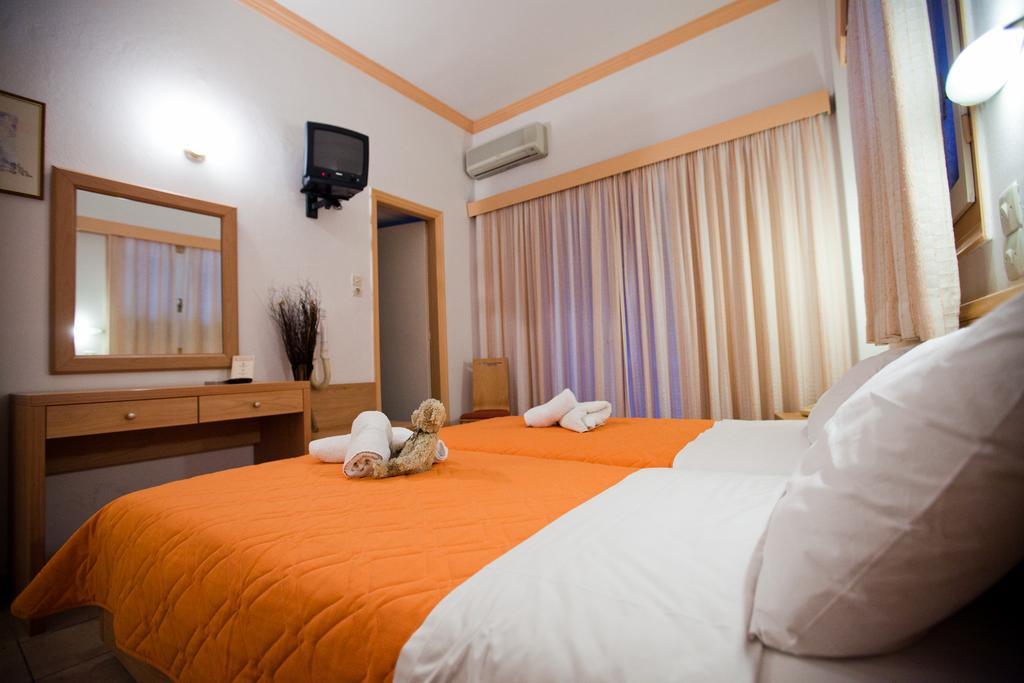 Hotel Possidon Aegina Bilik gambar
