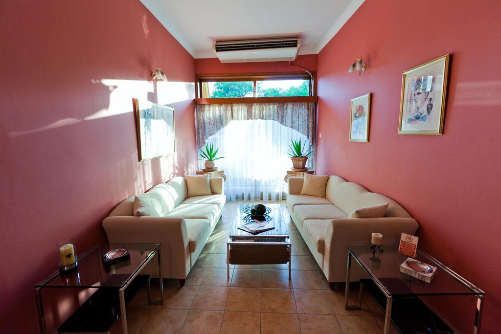 Hotel Possidon Aegina Luaran gambar