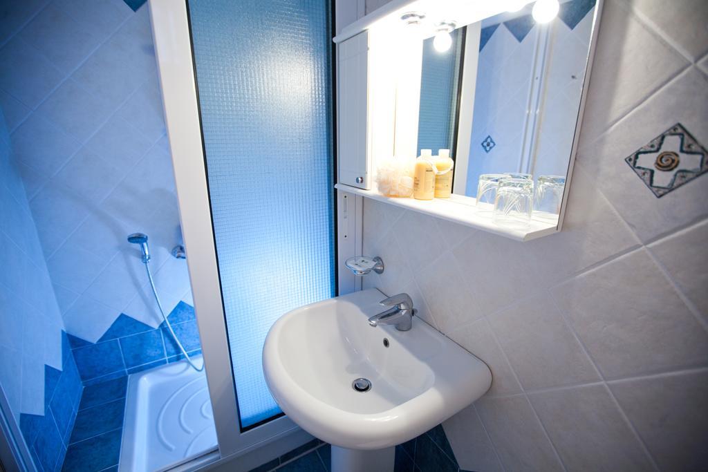 Hotel Possidon Aegina Bilik gambar